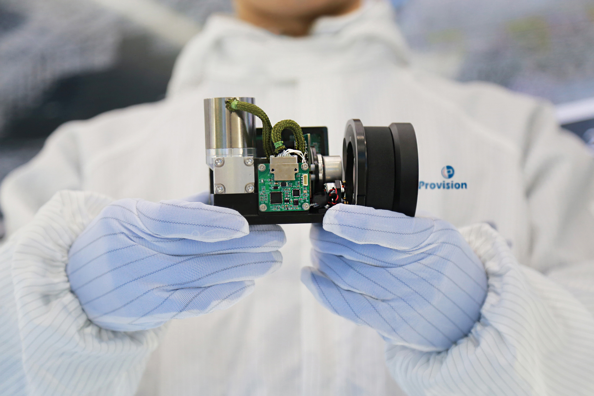 重要產品發布——冰蜂M01振翼問世，以方寸之芯，成就低空天地